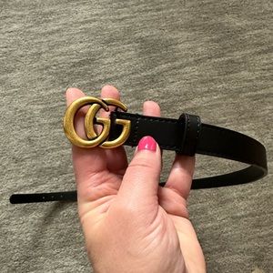 Gucci black leather belt with double G buckle